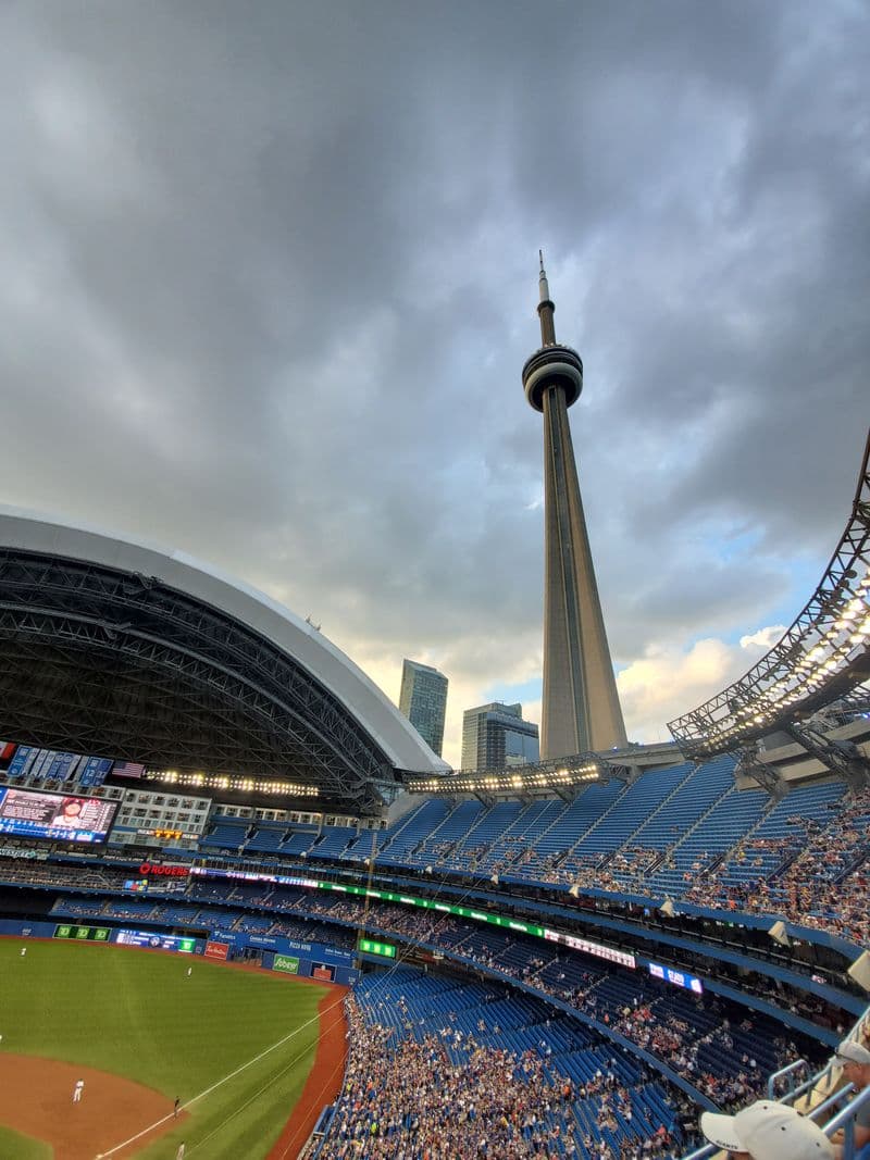 /photos/images/toronto cn tower.jpg